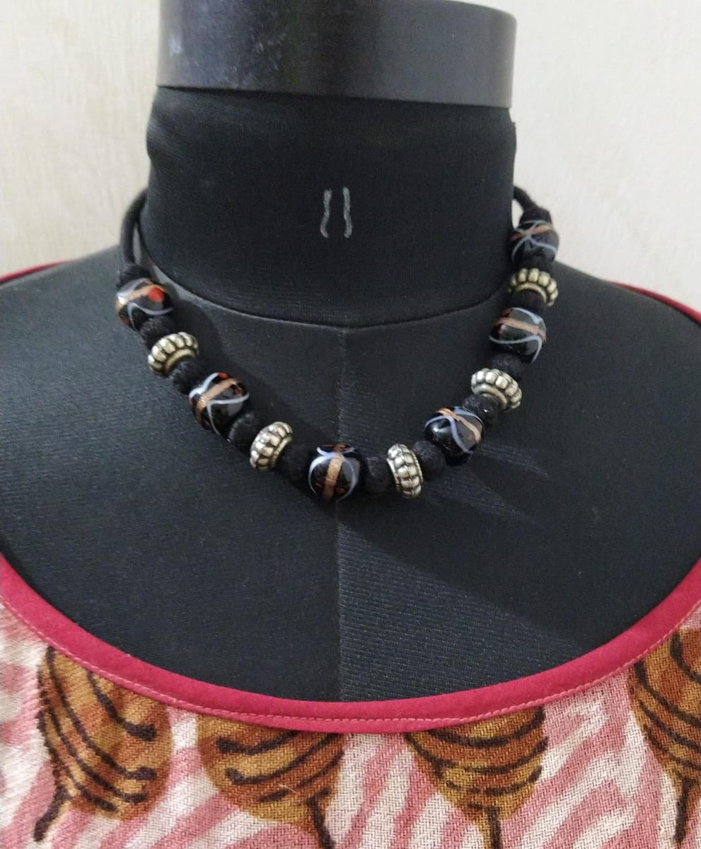 Black Beads Choker – gestures.in